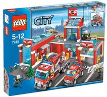 LEGO 7945 City Stazione dei Pompieri     AL MOMENTO NON DISPONIBILE